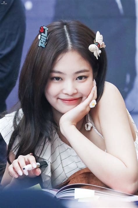 jane black pink|JENNIE